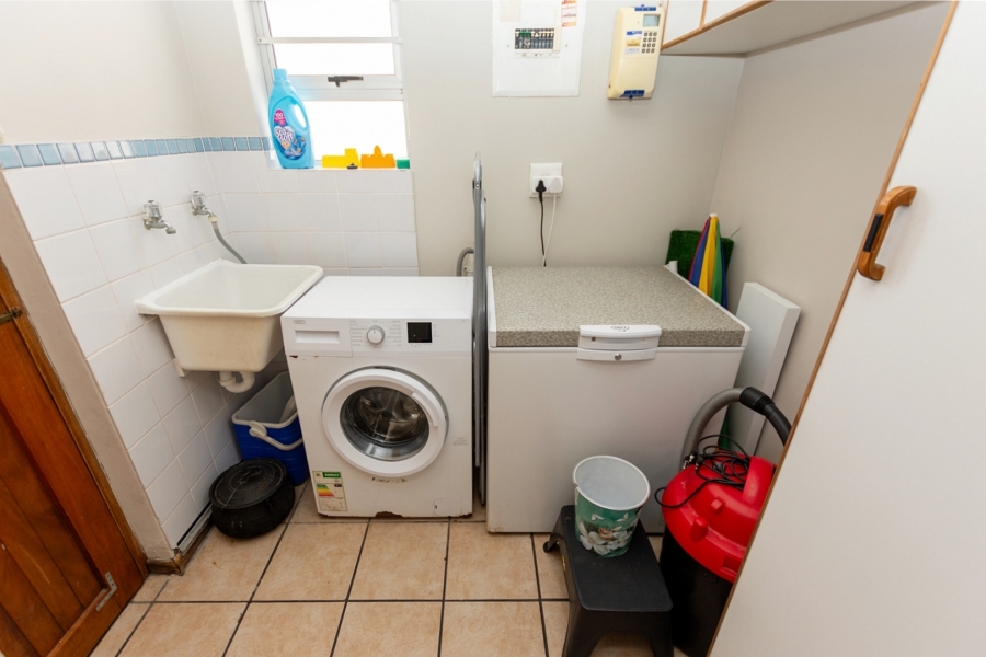 2 Bedroom Property for Sale in Laaiplek Western Cape